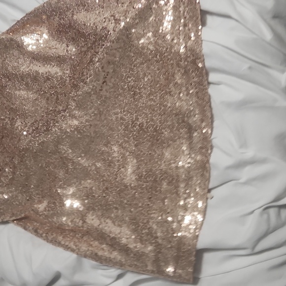 Sequined top - Picture 3 of 4